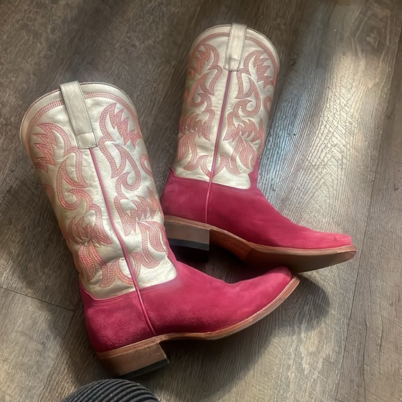 Macie Dean Pink Boots ✨ - Picture 2 of 7